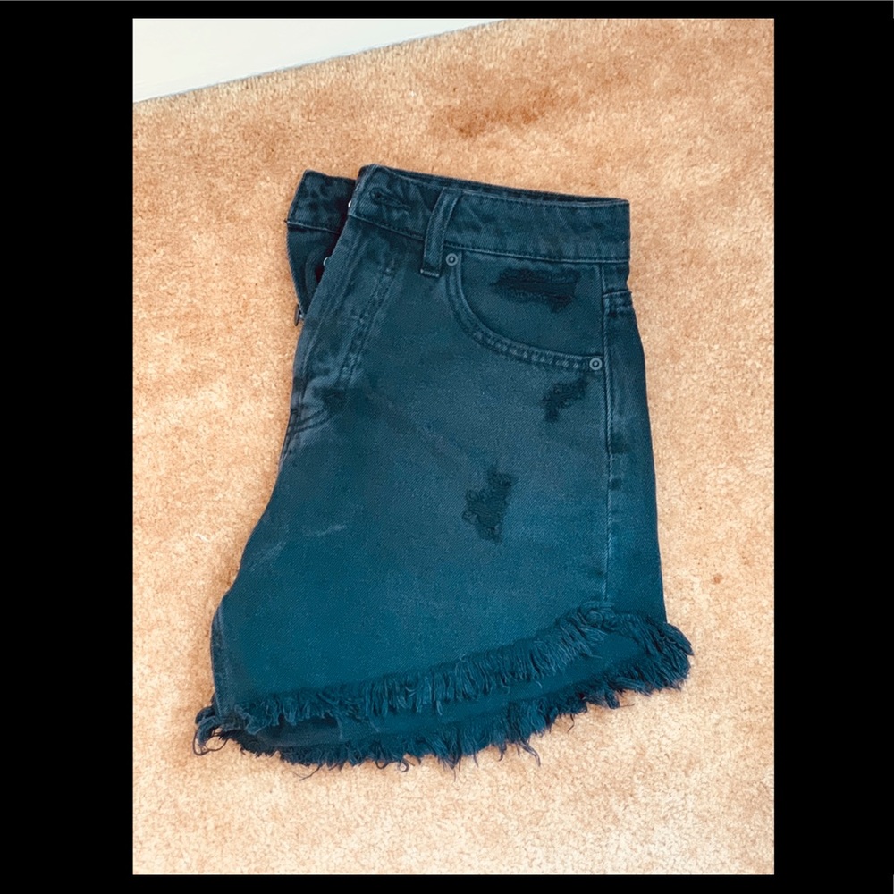 High Rise Mom Shorts - Picture 4 of 6